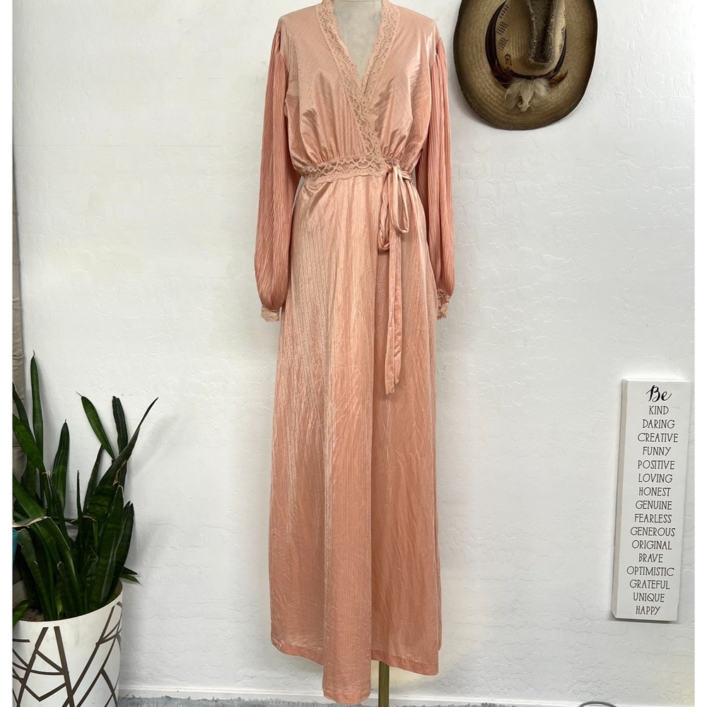 Vtg 70s Miss Elaine Pink Liquid Satin Plisse Maxi Wrap Robe Peignoir Lace Sz L